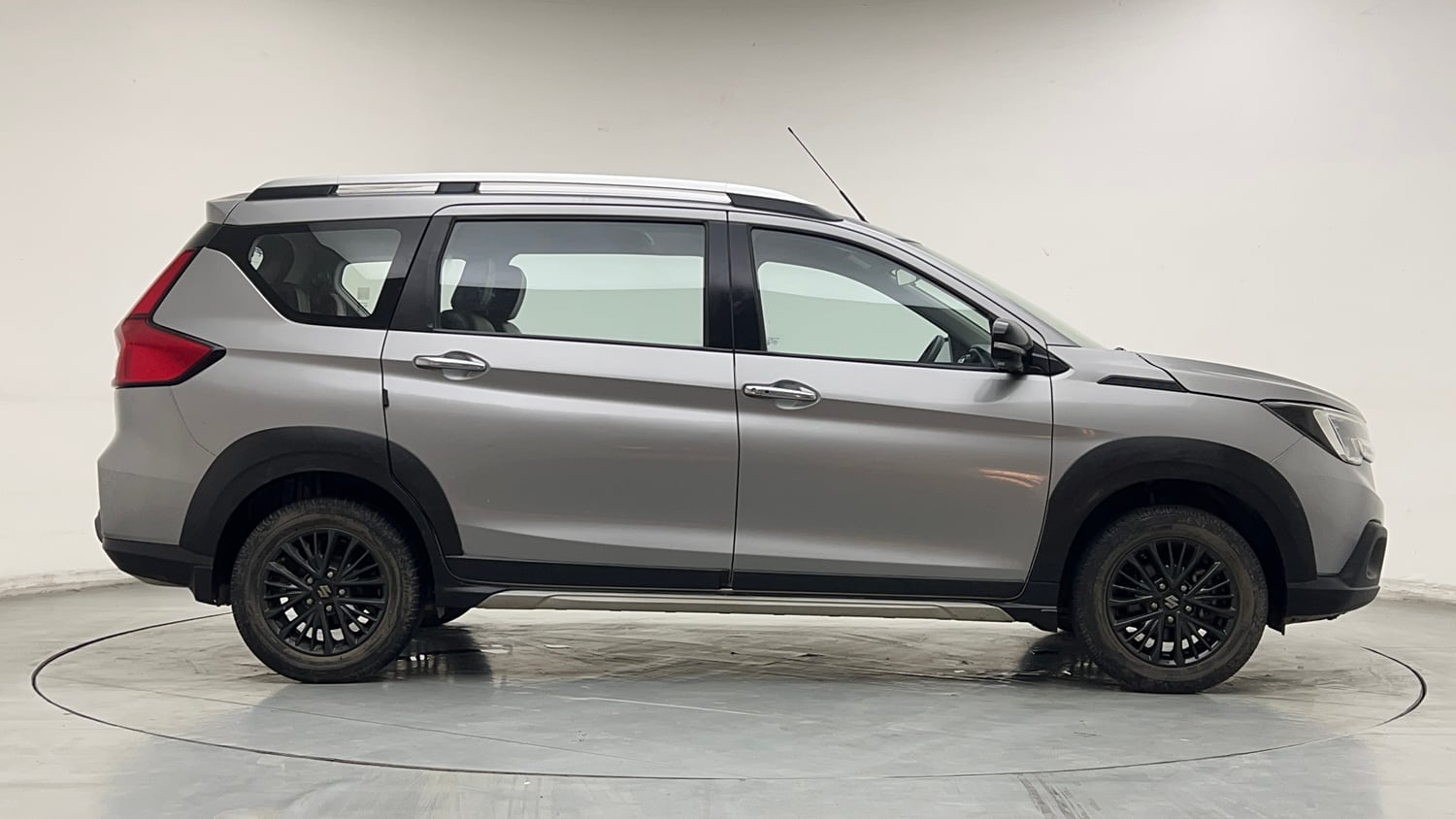 Used 2021 Maruti Suzuki XL6 Zeta MT Petrol Petrol Manual exterior RIGHT SIDE VIEW
