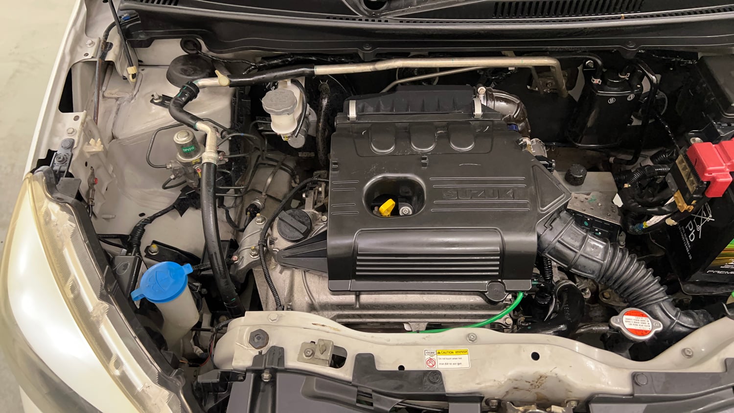 Used 2015 Maruti Suzuki Celerio VXi AMT Petrol Automatic engine ENGINE RIGHT SIDE VIEW