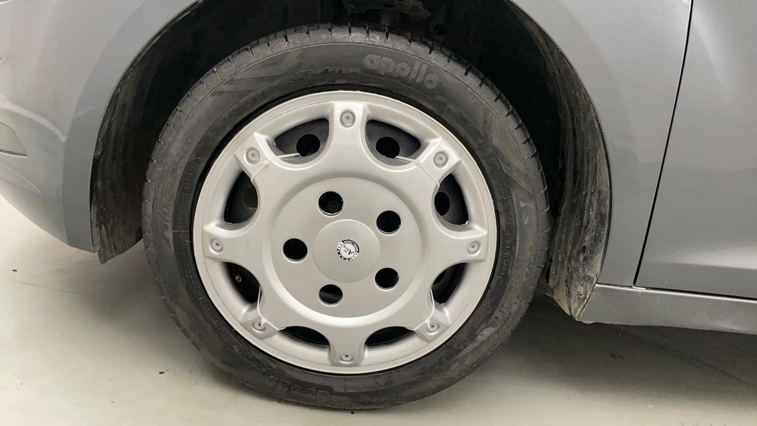 Used 2022 Tata Altroz XM Plus Petrol Petrol Manual tyres LEFT FRONT TYRE RIM VIEW