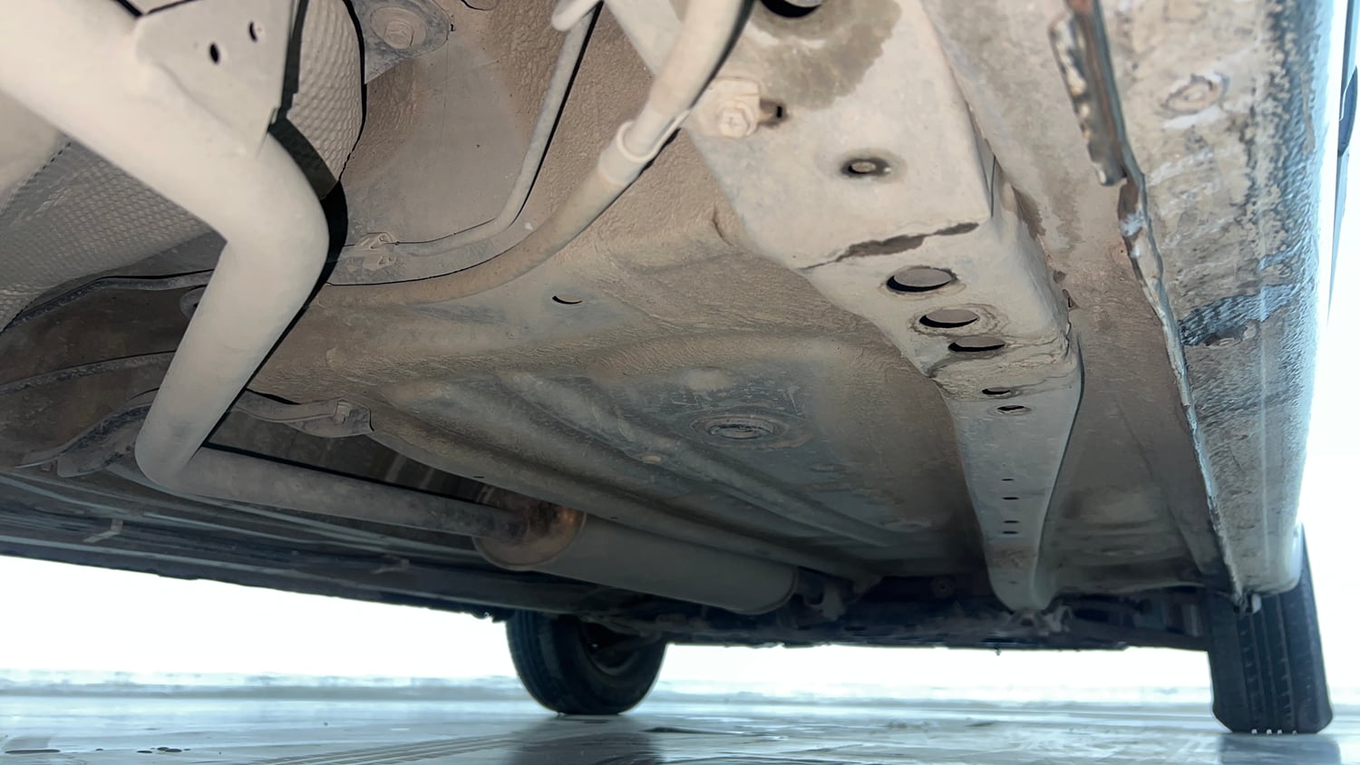 Used 2022 Maruti Suzuki Wagon R LXi (O) 1.0 CNG Cng Manual extra REAR RIGHT UNDERBODY VIEW