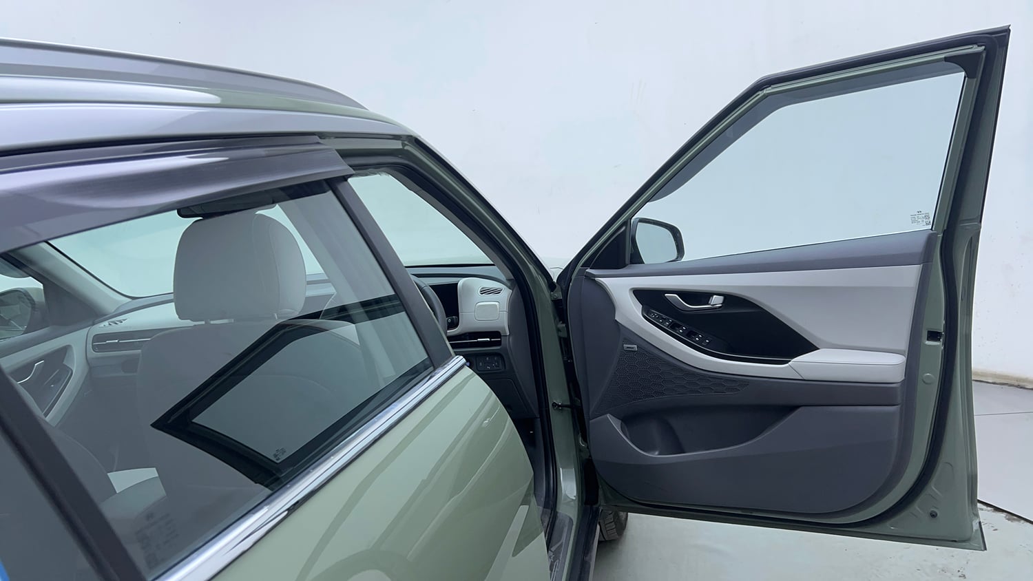 Used 2025 Hyundai Creta 1.5 MPi Petrol IVT SX(O) Petrol Automatic interior RIGHT FRONT DOOR OPEN VIEW