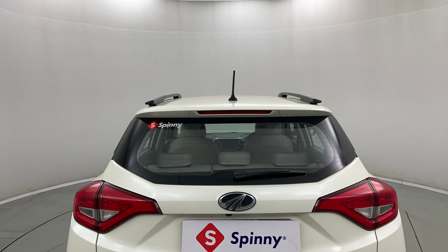 Used 2021 Mahindra XUV 300 W8 1.2 Petrol Petrol Manual exterior BACK WINDSHIELD VIEW