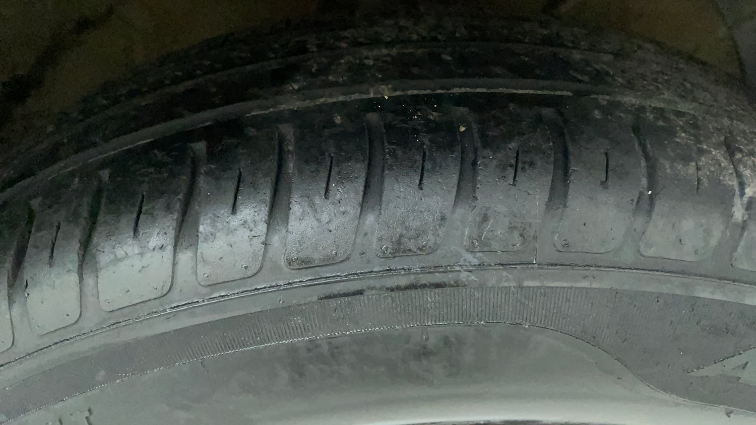 Used 2022 Maruti Suzuki Swift VXi Petrol Manual tyres RIGHT FRONT TYRE TREAD VIEW