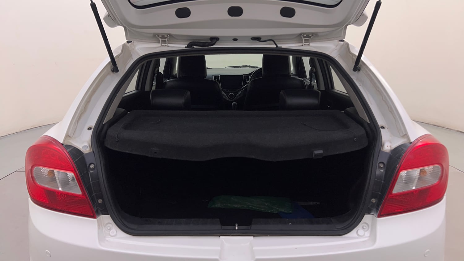 Used 2020 Toyota Glanza G CVT Petrol Automatic interior DICKY INSIDE VIEW