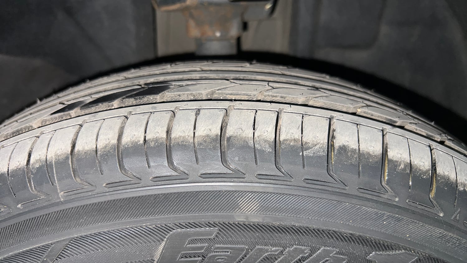 Used 2016 Renault Kwid RXL Petrol Manual tyres RIGHT FRONT TYRE TREAD VIEW