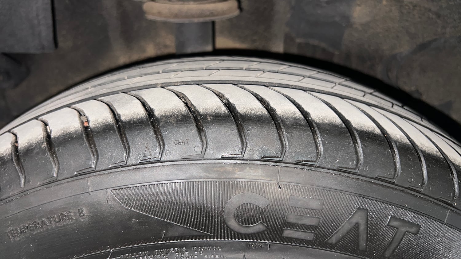 Used 2025 Tata Tiago XZA Petrol Automatic tyres RIGHT REAR TYRE TREAD VIEW