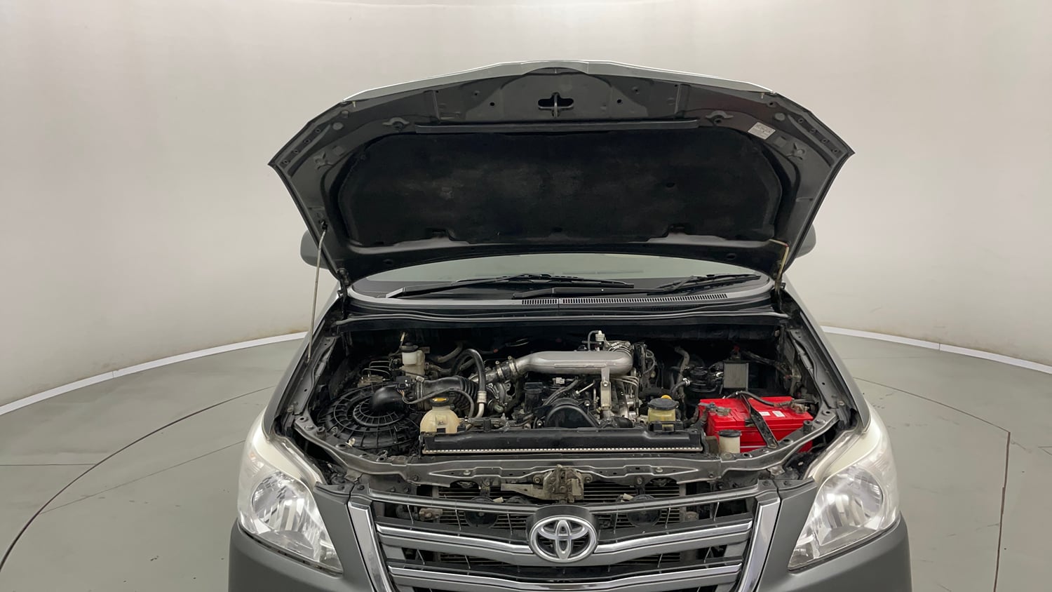 Used 2013 Toyota Innova 2.5 GX 8 STR BS-III Diesel Manual engine ENGINE & BONNET OPEN FRONT VIEW