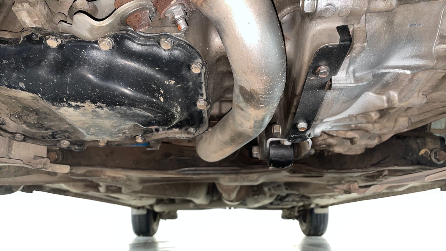 Used 2013 Honda Amaze 1.5 S i-DTEC Diesel Manual extra FRONT LEFT UNDERBODY VIEW