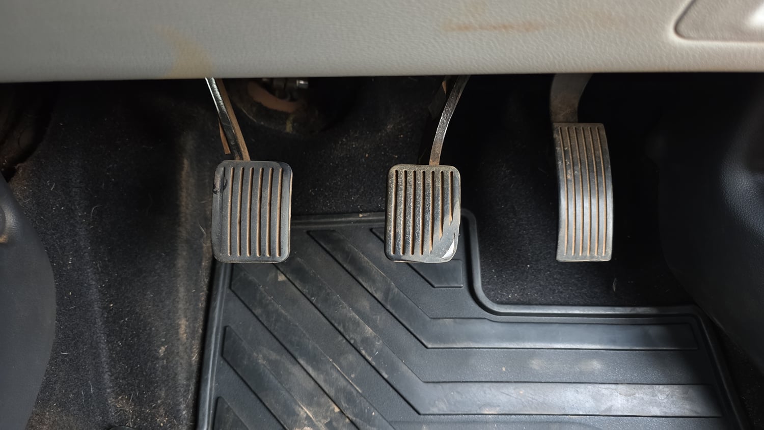 Used 2020 Hyundai Grand i10 Nios Asta 1.2 Kappa VTVT Petrol Manual interior PEDALS VIEW