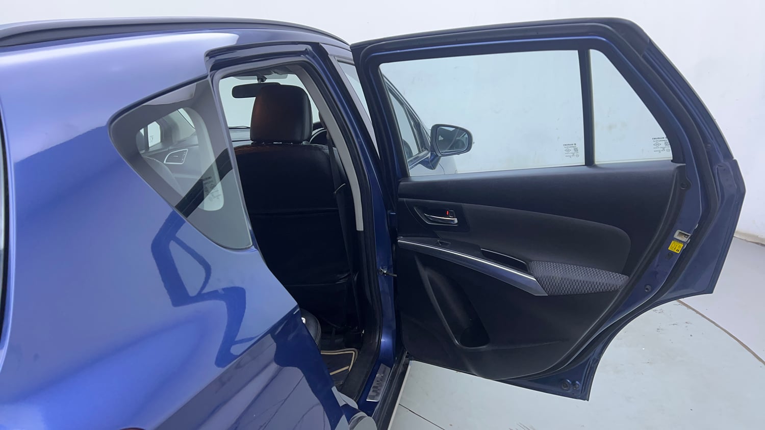 Used 2018 Maruti Suzuki S-Cross Zeta 1.3 Diesel Manual interior RIGHT REAR DOOR OPEN VIEW