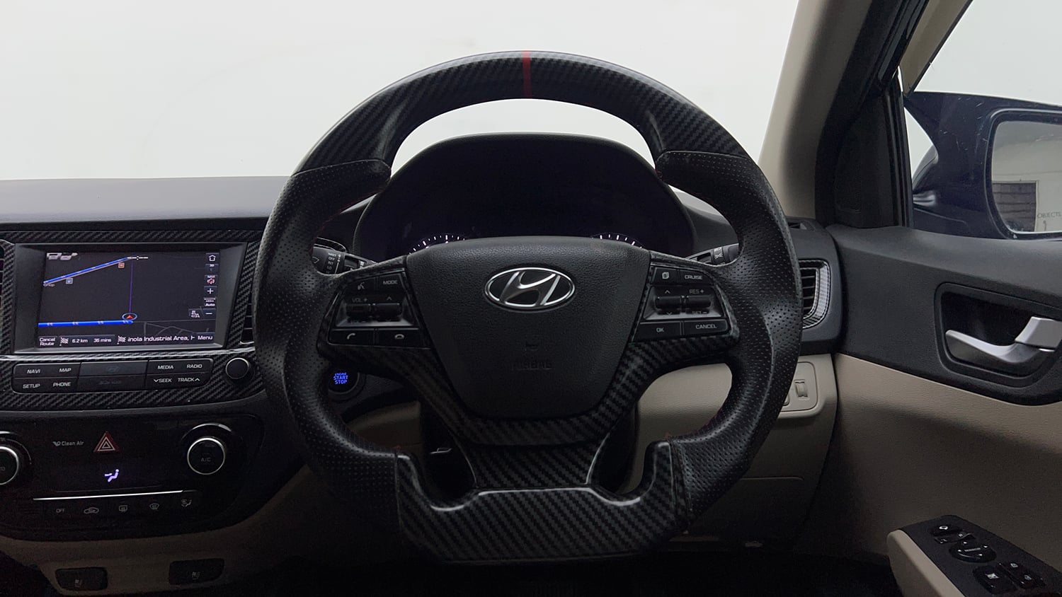 Used 2018 Hyundai Verna SX (O) 1.6 VTVT AT Petrol Automatic interior STEERING VIEW