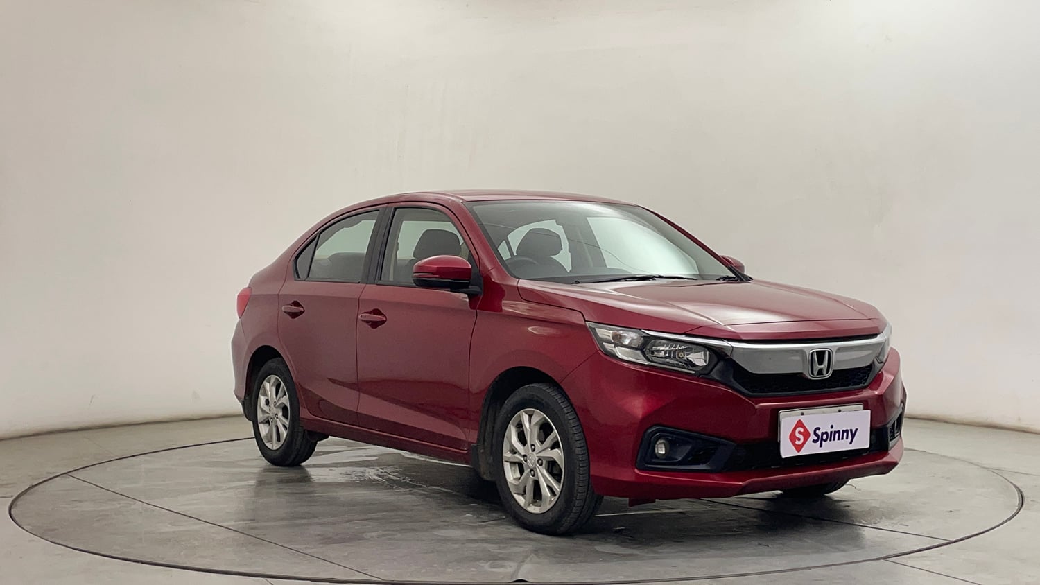Used 2018 Honda Amaze 1.2 VX MT Petrol Petrol Manual exterior RIGHT FRONT CORNER VIEW