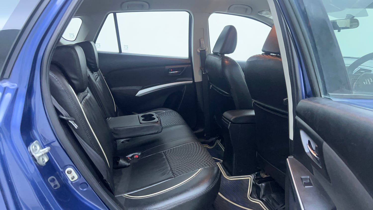Used 2018 Maruti Suzuki S-Cross Zeta 1.3 Diesel Manual interior RIGHT SIDE REAR DOOR CABIN VIEW