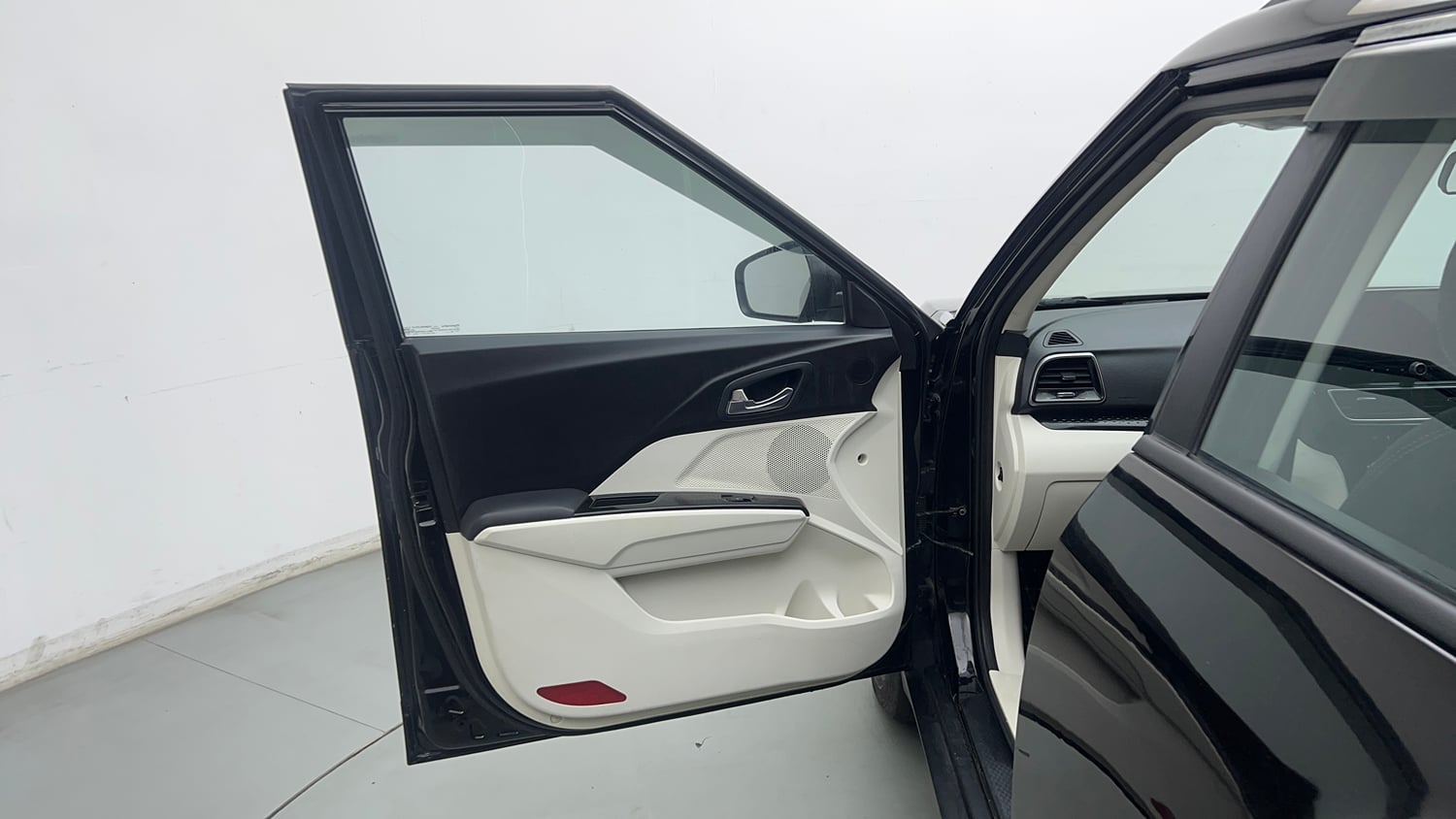 Used 2024 Mahindra XUV 3XO AX5 1.2 Petrol Petrol Manual interior LEFT FRONT DOOR OPEN VIEW