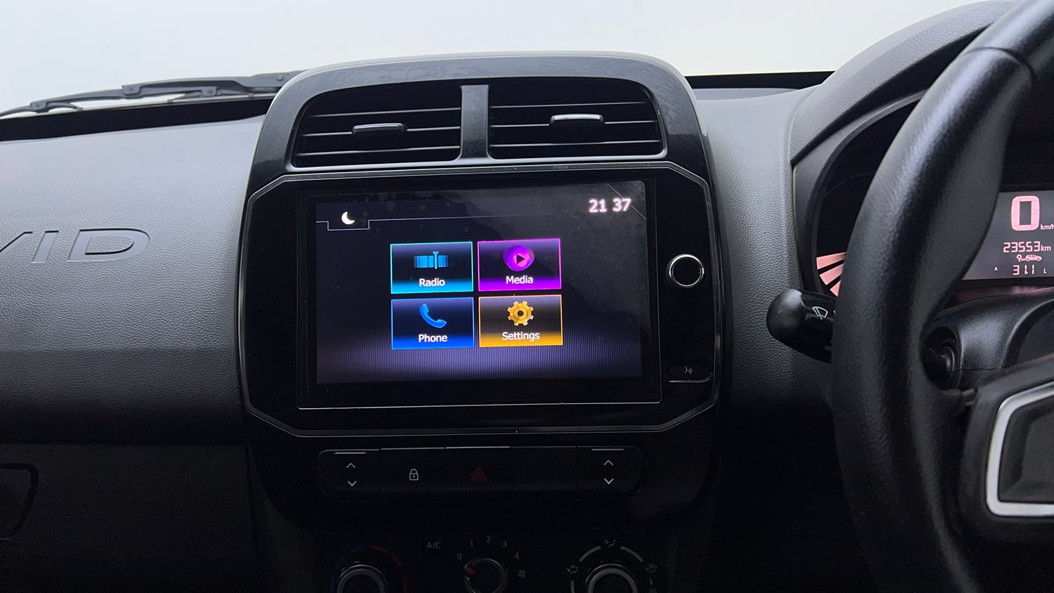 Used 2022 Renault Kwid RXT 1.0 (O) Petrol Manual top_features Integrated (in-dash) music system