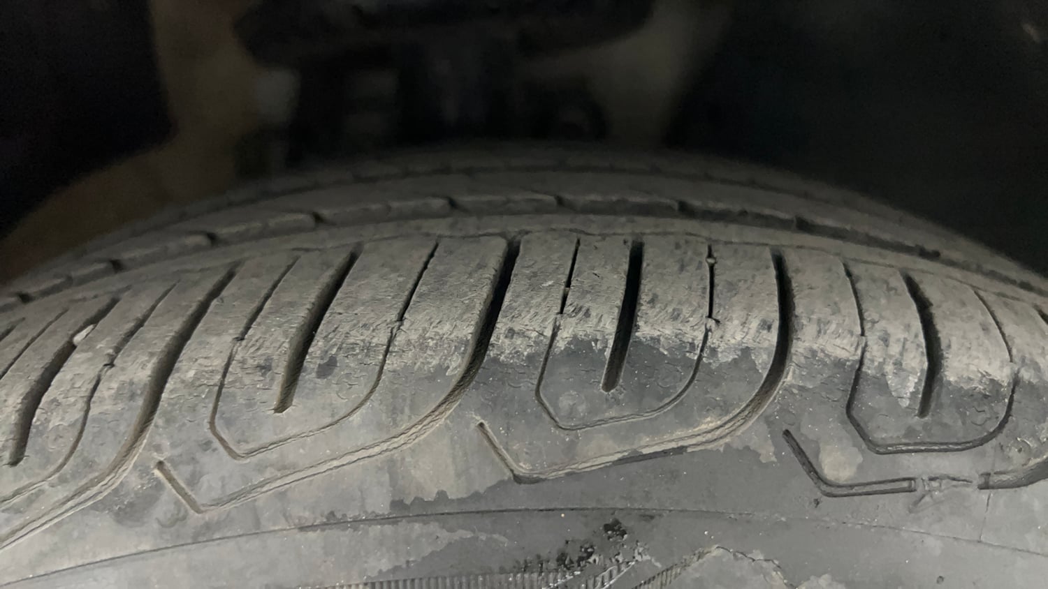 Used 2019 Volkswagen Vento Highline 1.5 (D) Diesel Manual tyres RIGHT FRONT TYRE TREAD VIEW