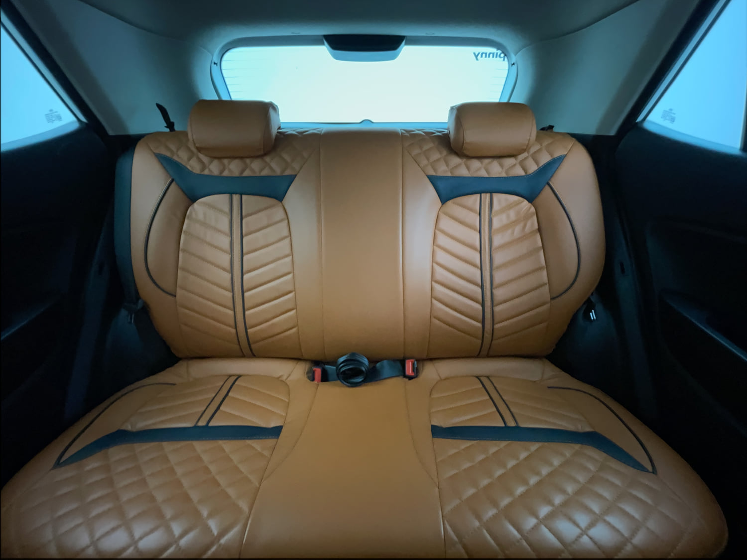 Used 2022 Hyundai Venue SX 1.5 CRDi Diesel Manual interior REAR SEAT CONDITION VIEW