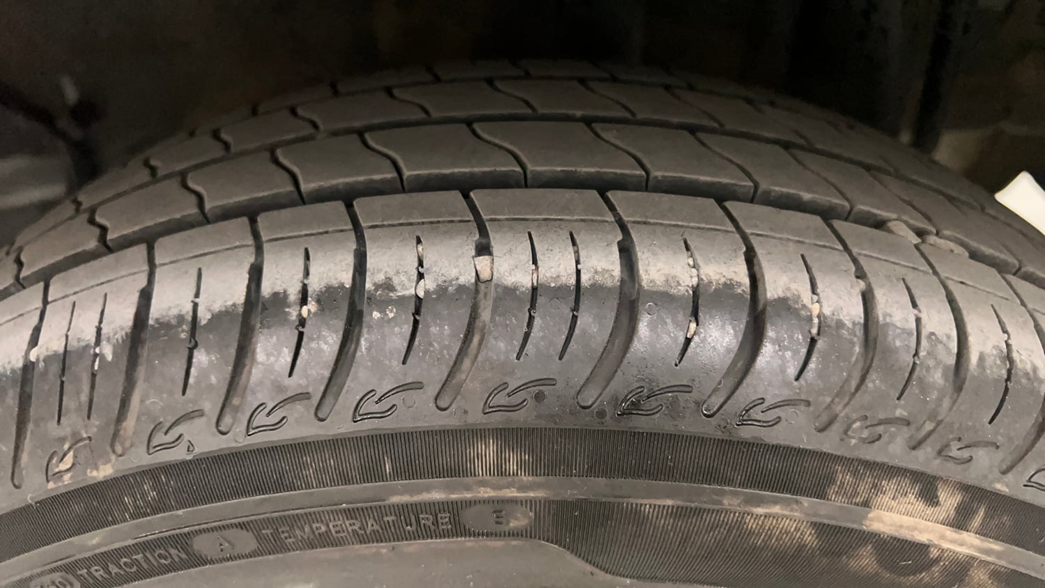Used 2025 Tata Tiago XTA Petrol Automatic tyres LEFT REAR TYRE TREAD VIEW