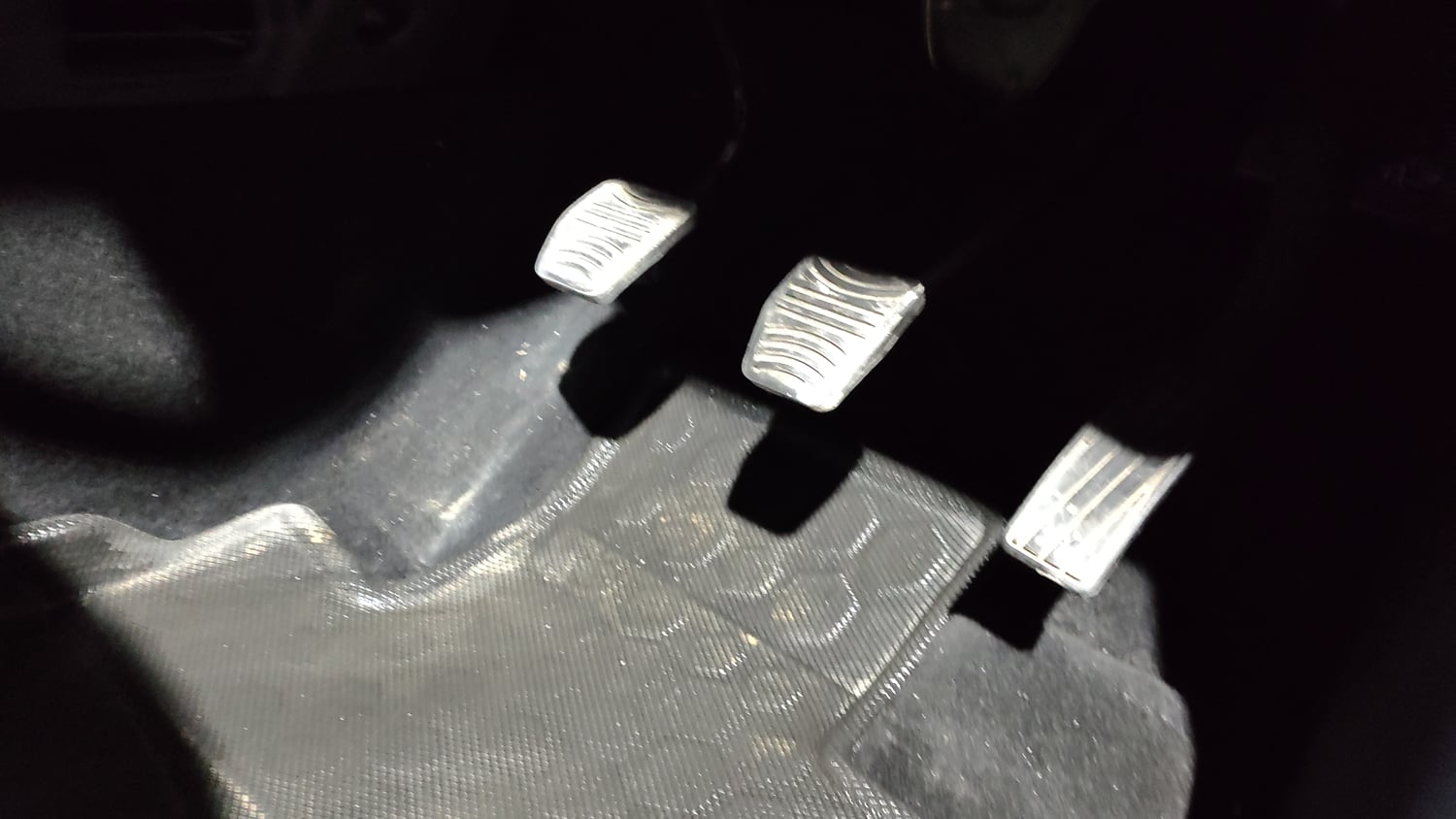 Used 2022 Mahindra Scorpio N Z8 L Petrol MT 7 STR Petrol Manual interior PEDALS VIEW