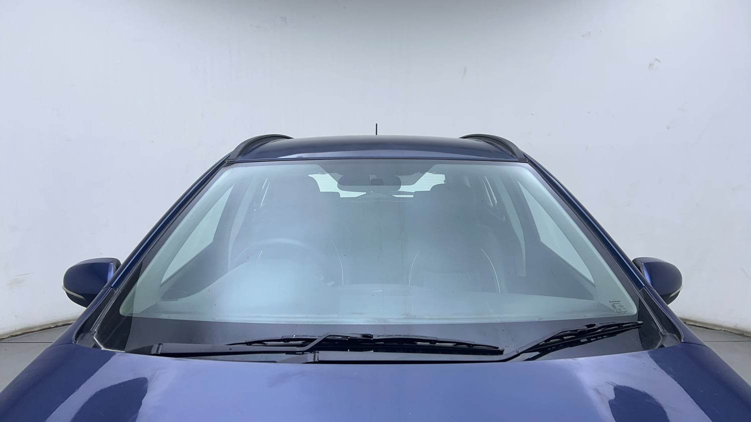 Used 2018 Maruti Suzuki S-Cross Zeta 1.3 Diesel Manual exterior FRONT WINDSHIELD VIEW