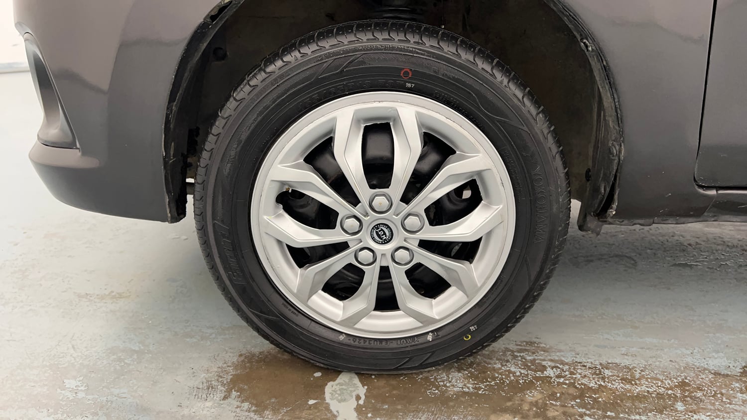 Used 2017 Maruti Suzuki Alto K10 VXi Petrol Manual tyres LEFT FRONT TYRE RIM VIEW