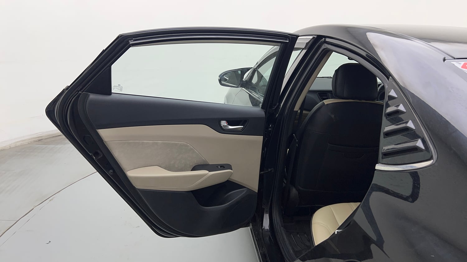 Used 2018 Hyundai Verna SX (O) 1.6 VTVT AT Petrol Automatic interior LEFT REAR DOOR OPEN VIEW