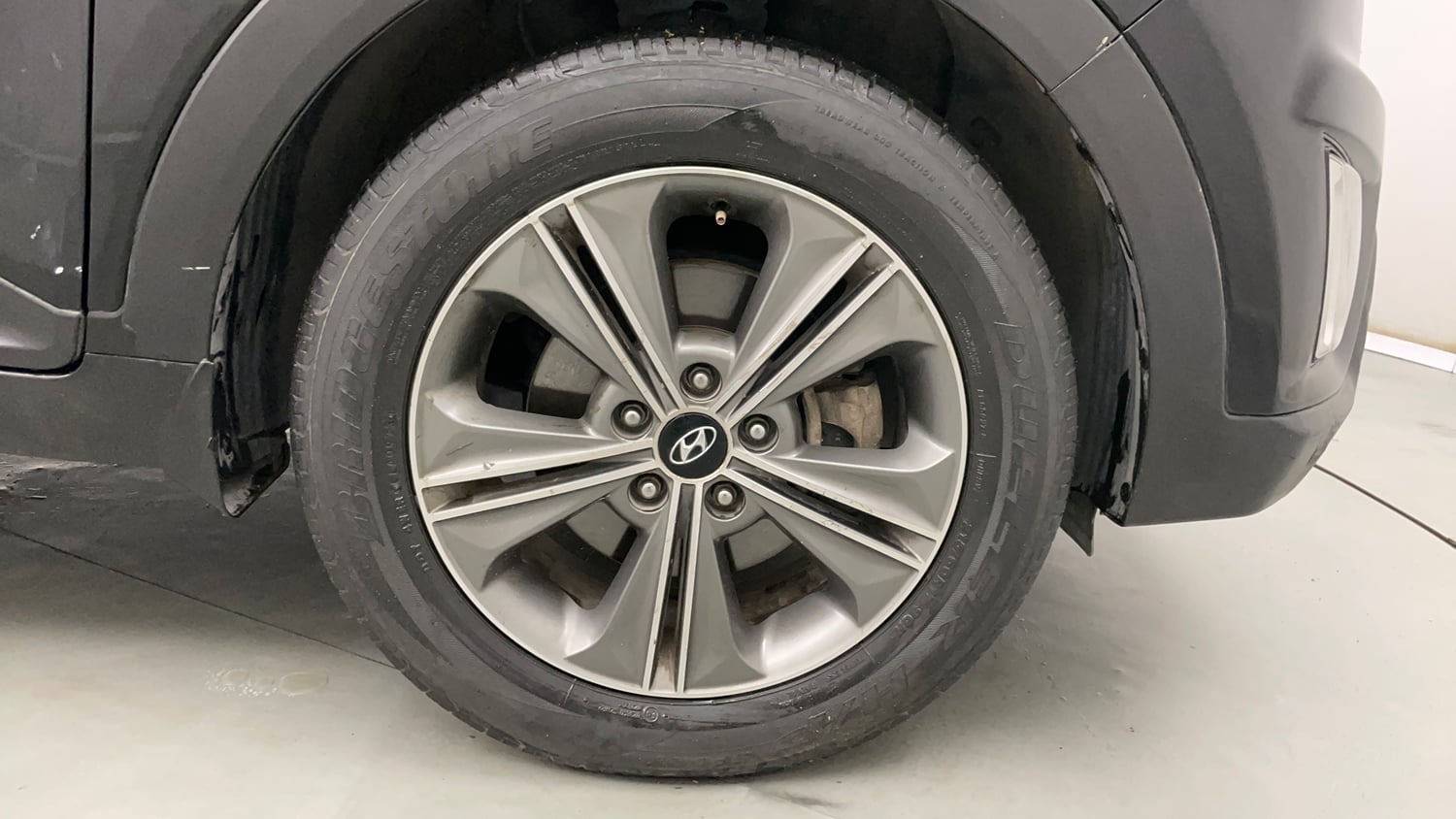 Used 2016 Hyundai Creta 1.6 SX Plus AT Petrol Petrol Automatic tyres RIGHT FRONT TYRE RIM VIEW
