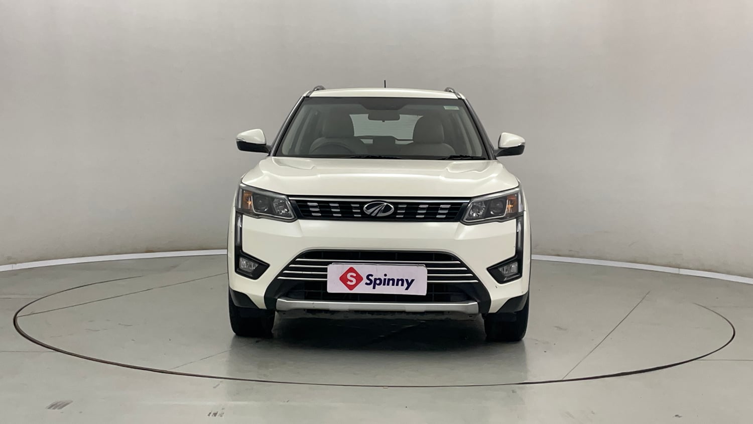 Used 2021 Mahindra XUV 300 W8 1.2 Petrol Petrol Manual exterior FRONT VIEW