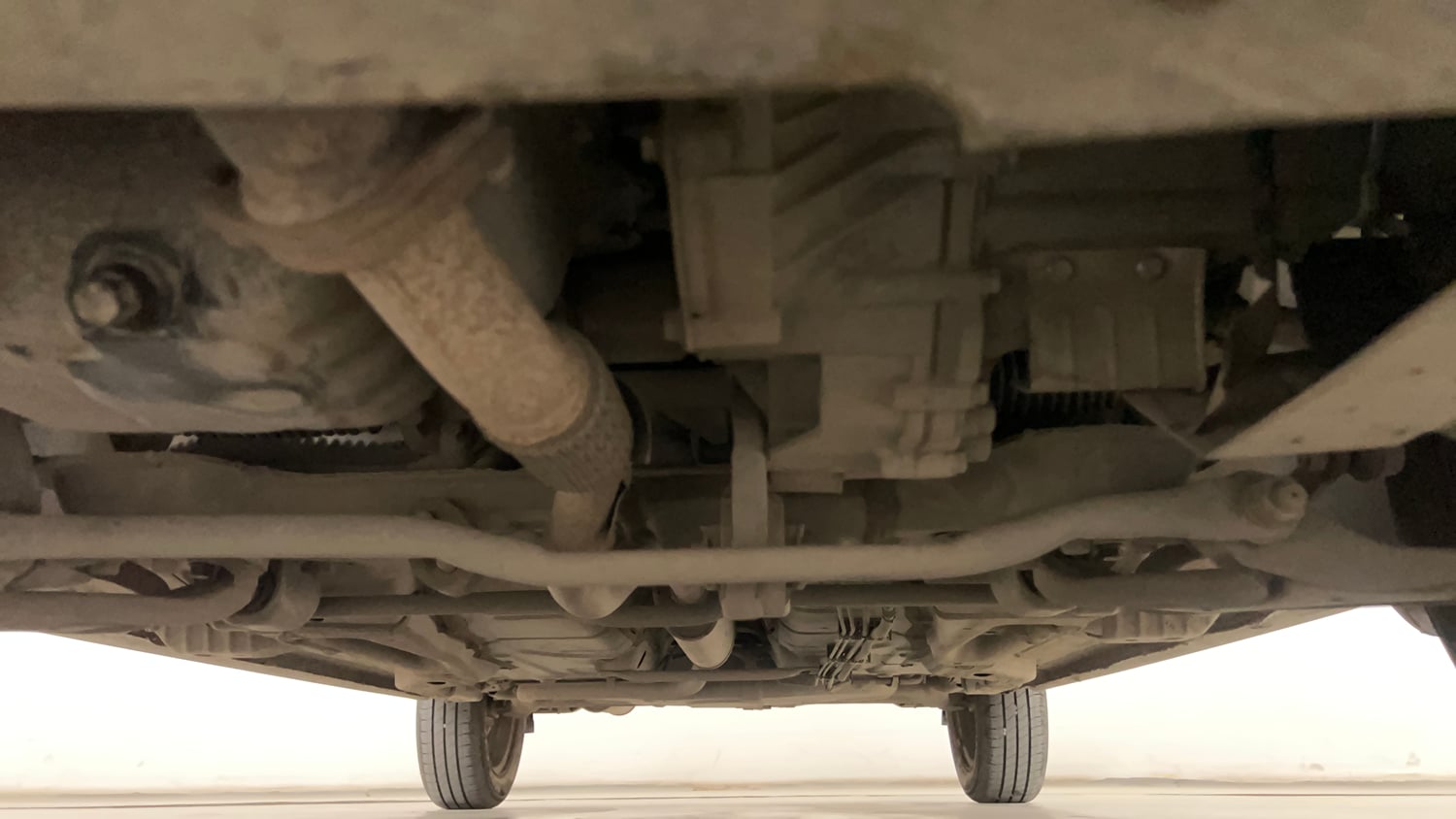 Used 2025 Tata Tiago XTA Petrol Automatic extra FRONT LEFT UNDERBODY VIEW
