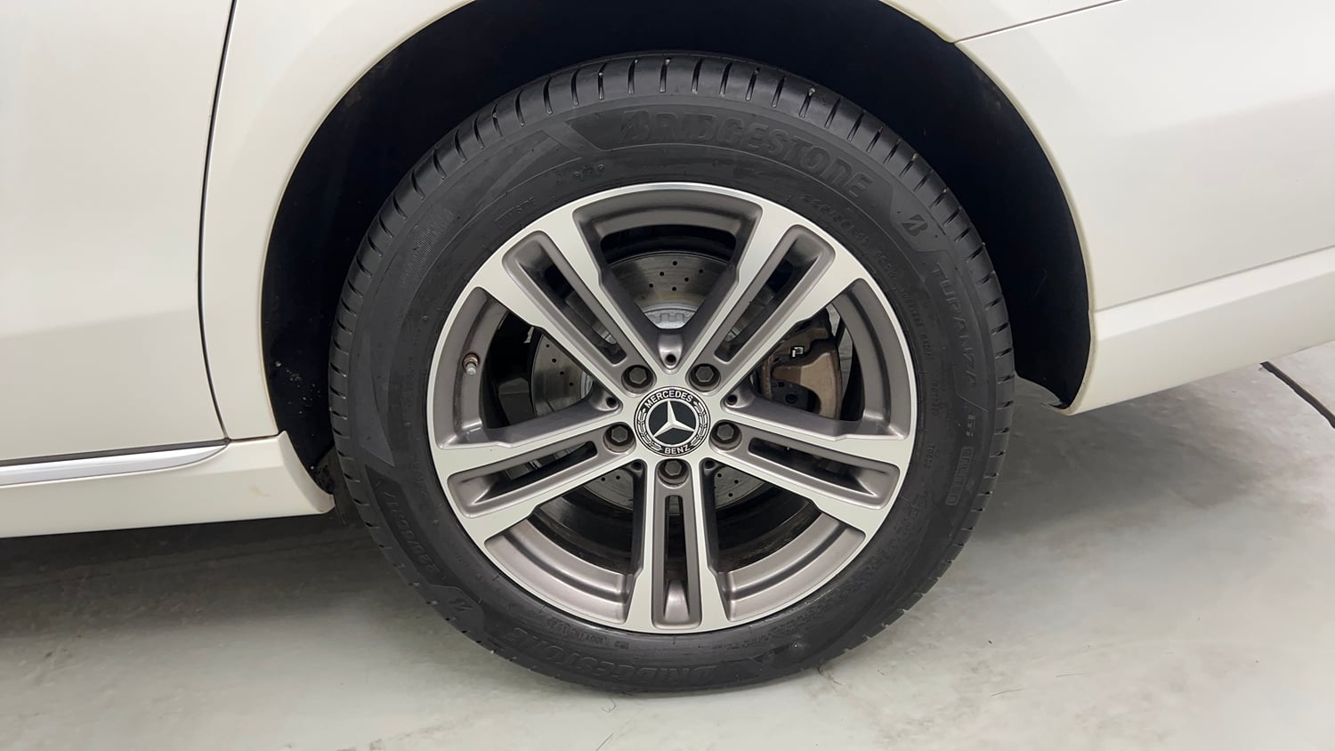 Used 2022 Mercedes-Benz E-Class E 220d Exclusive Diesel Automatic tyres LEFT REAR TYRE RIM VIEW