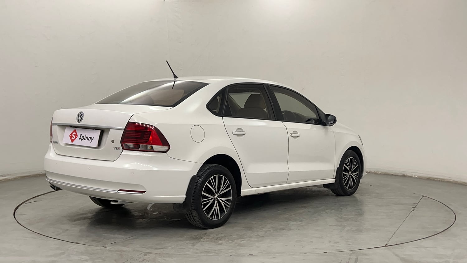 Used 2019 Volkswagen Vento Highline 1.5 (D) Diesel Manual exterior RIGHT REAR CORNER VIEW