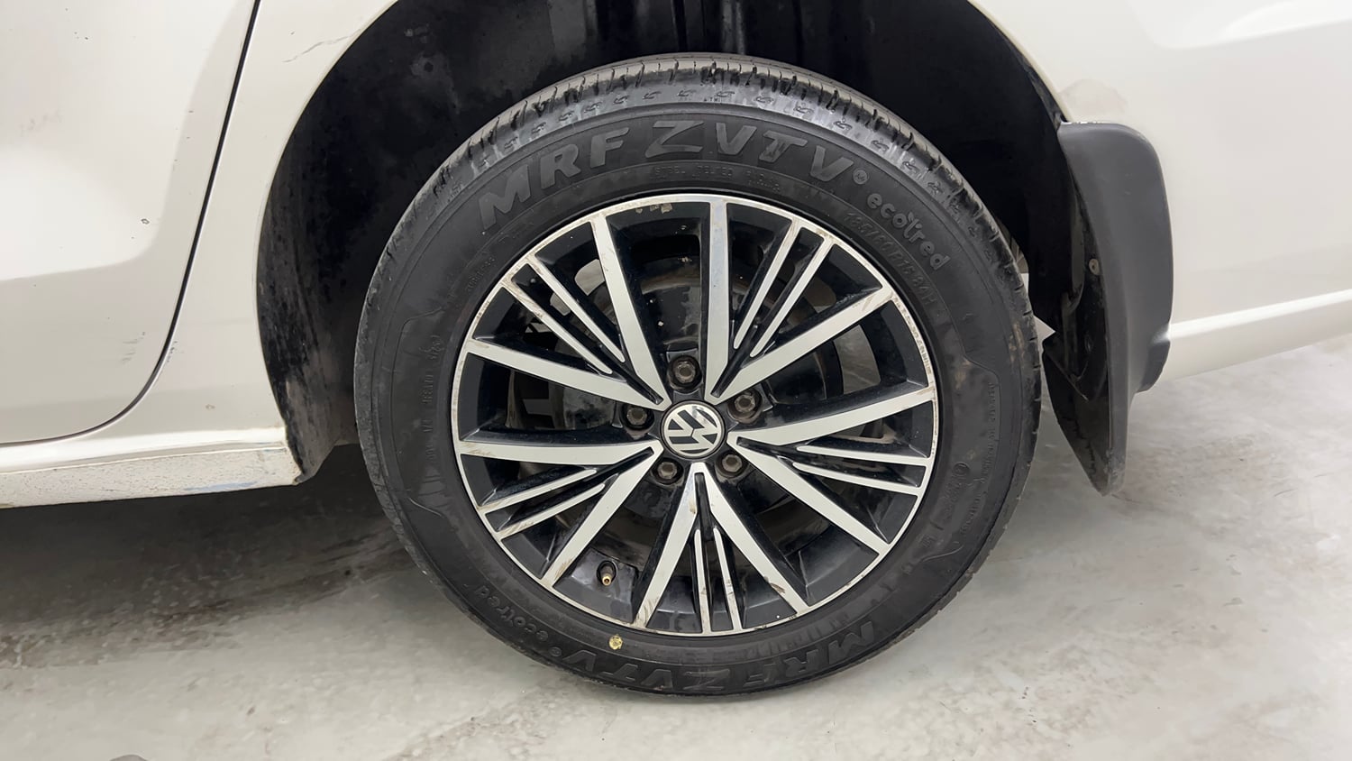 Used 2019 Volkswagen Vento Highline 1.5 (D) Diesel Manual tyres LEFT REAR TYRE RIM VIEW