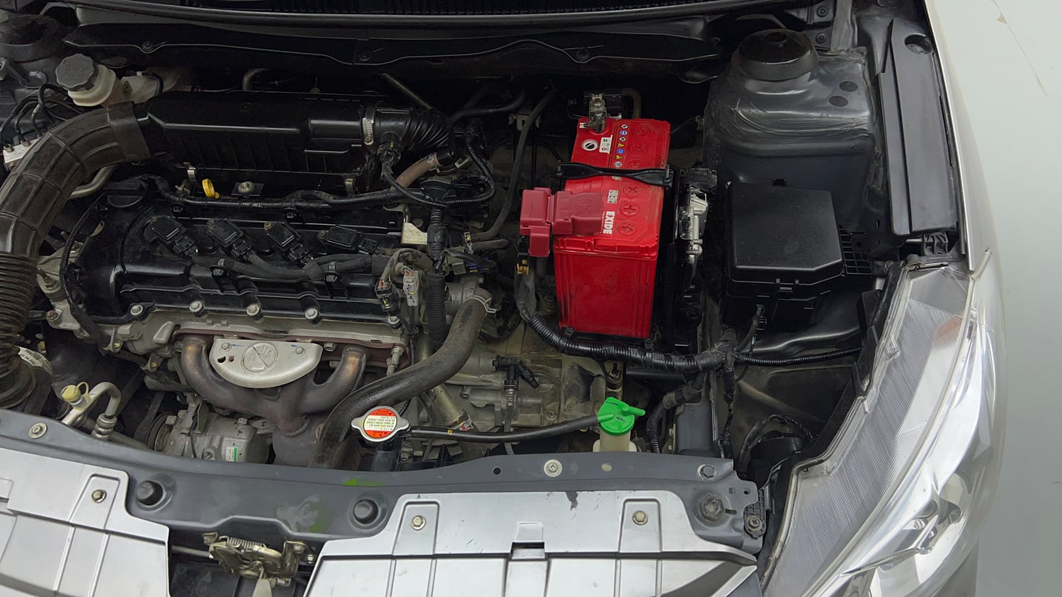 Used 2019 Maruti Suzuki Ciaz Sigma Hybrid 1.5 Petrol Manual engine ENGINE LEFT SIDE VIEW