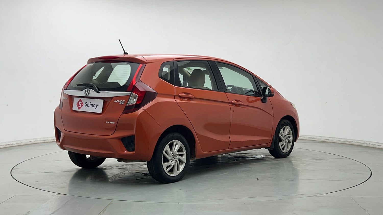 Used 2017 Honda Jazz V AT Petrol Petrol Automatic exterior RIGHT REAR CORNER VIEW