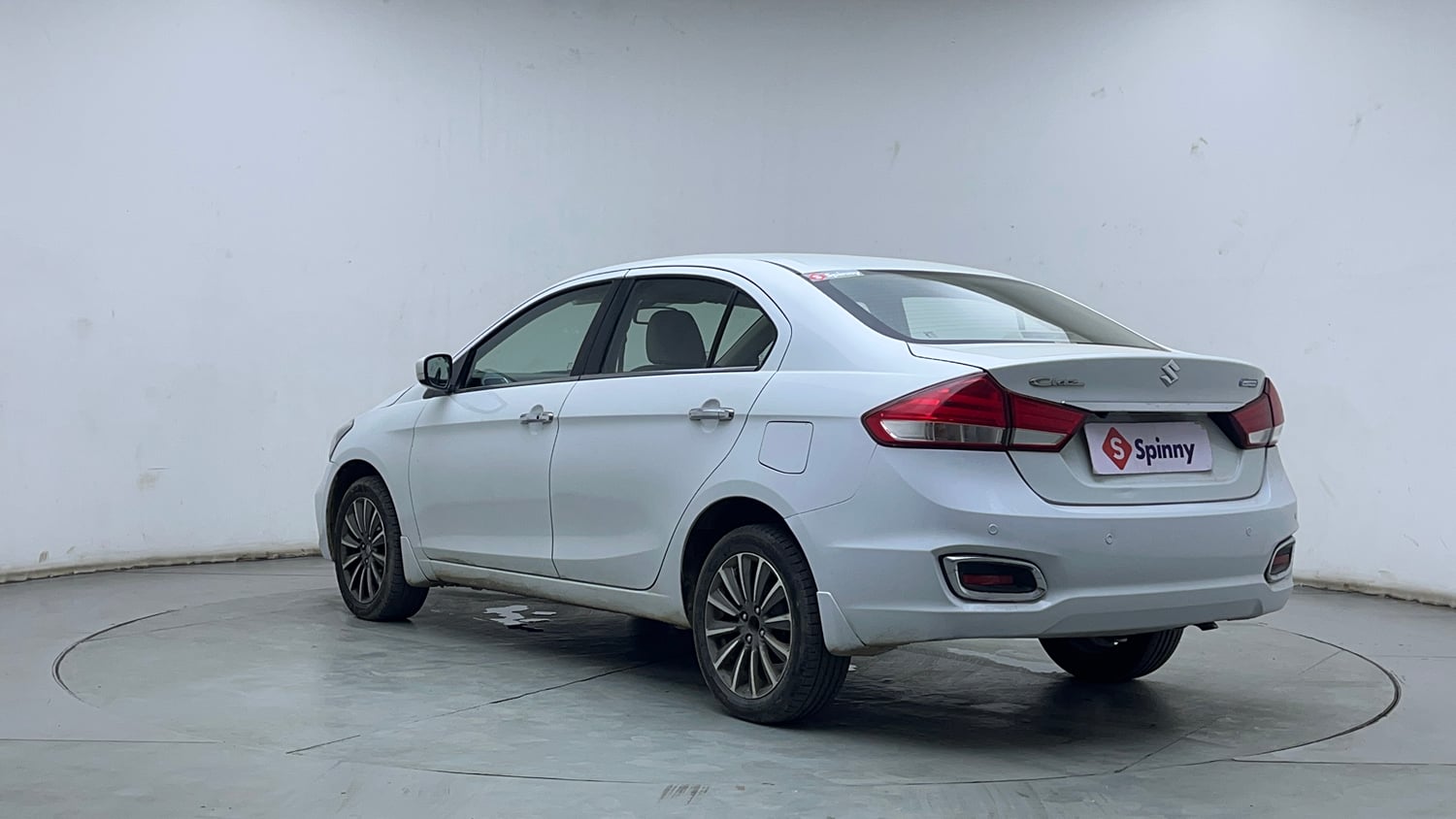 Used 2020 Maruti Suzuki Ciaz Alpha Hybrid 1.5 AT Petrol Automatic exterior LEFT REAR CORNER VIEW