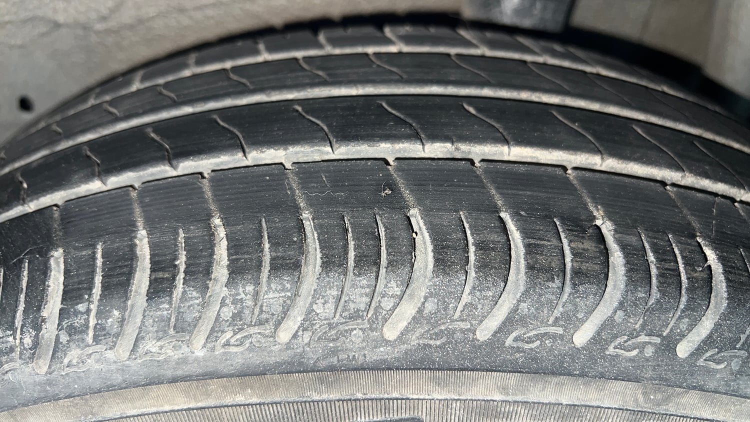 Used 2017 Maruti Suzuki Celerio VXi Petrol Manual tyres LEFT REAR TYRE TREAD VIEW