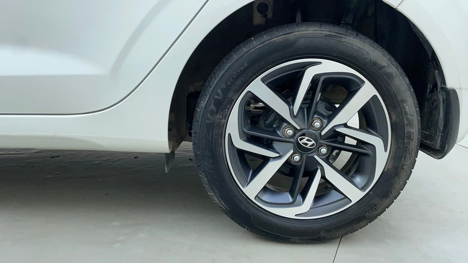 Used 2022 Hyundai Grand i10 Nios Asta AMT 1.2 Kappa VTVT Petrol Automatic tyres LEFT REAR TYRE RIM VIEW