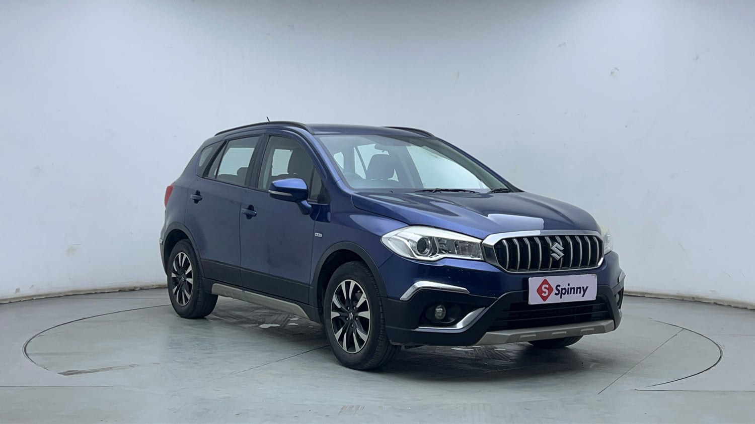 Used 2018 Maruti Suzuki S-Cross Zeta 1.3 Diesel Manual exterior RIGHT FRONT CORNER VIEW