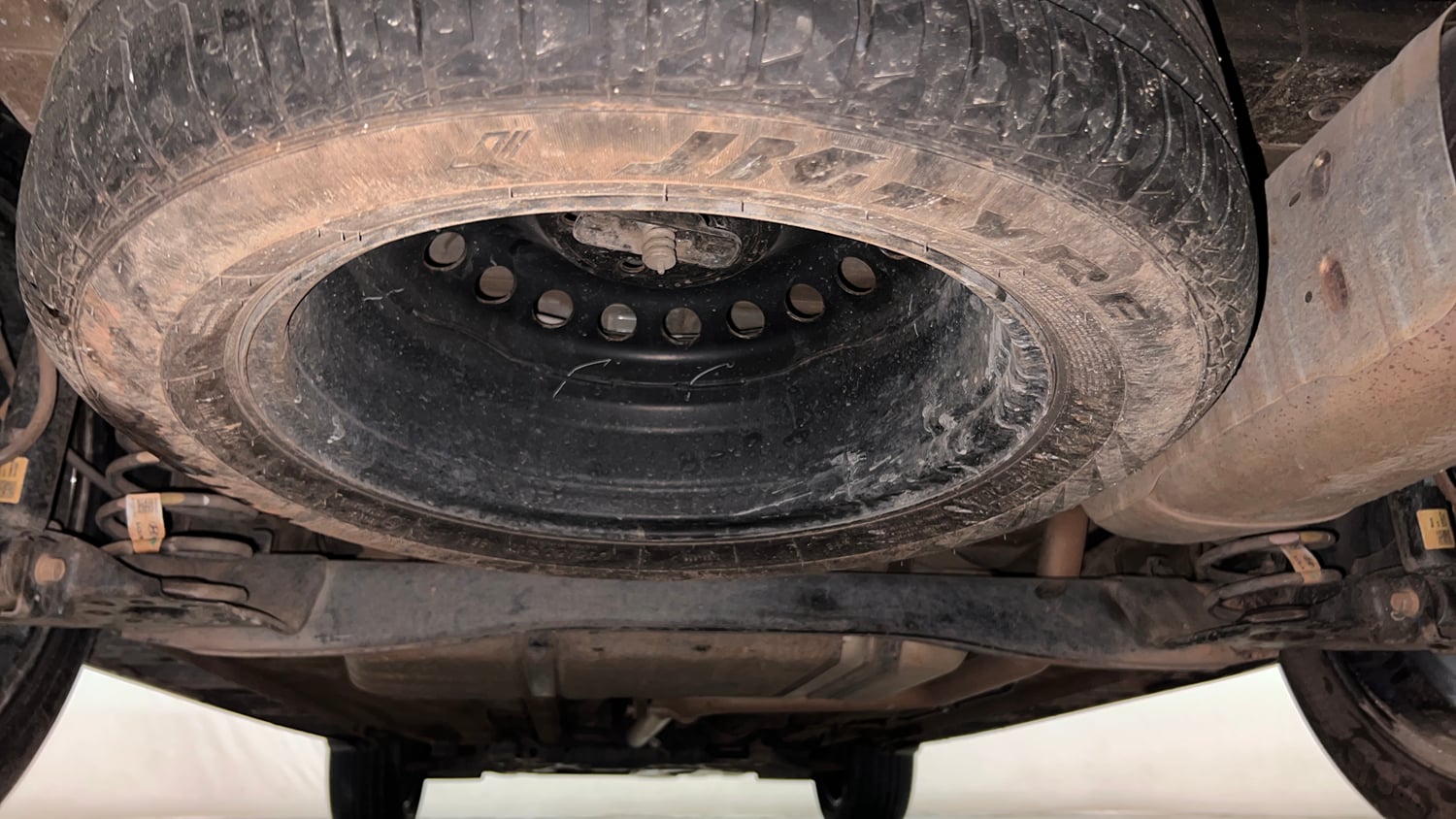Used 2022 Hyundai Alcazar Signature (O) 6 STR 1.5 Diesel AT Diesel Automatic extra REAR UNDERBODY VIEW (TAKEN FROM REAR)