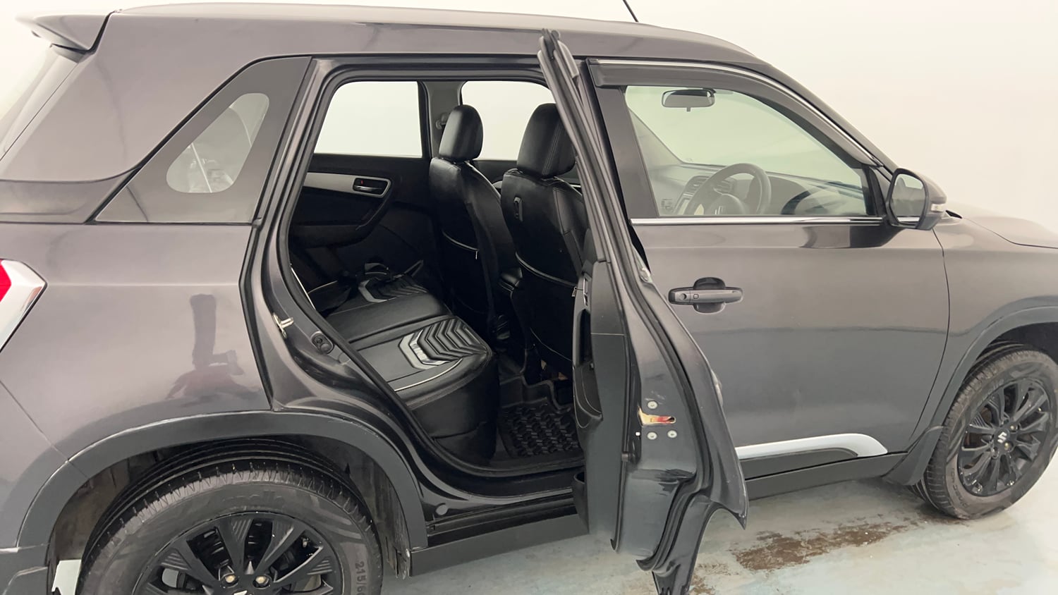Used 2022 maruti-suzuki Vitara Brezza ZXi Petrol Manual interior RIGHT SIDE REAR DOOR CABIN VIEW