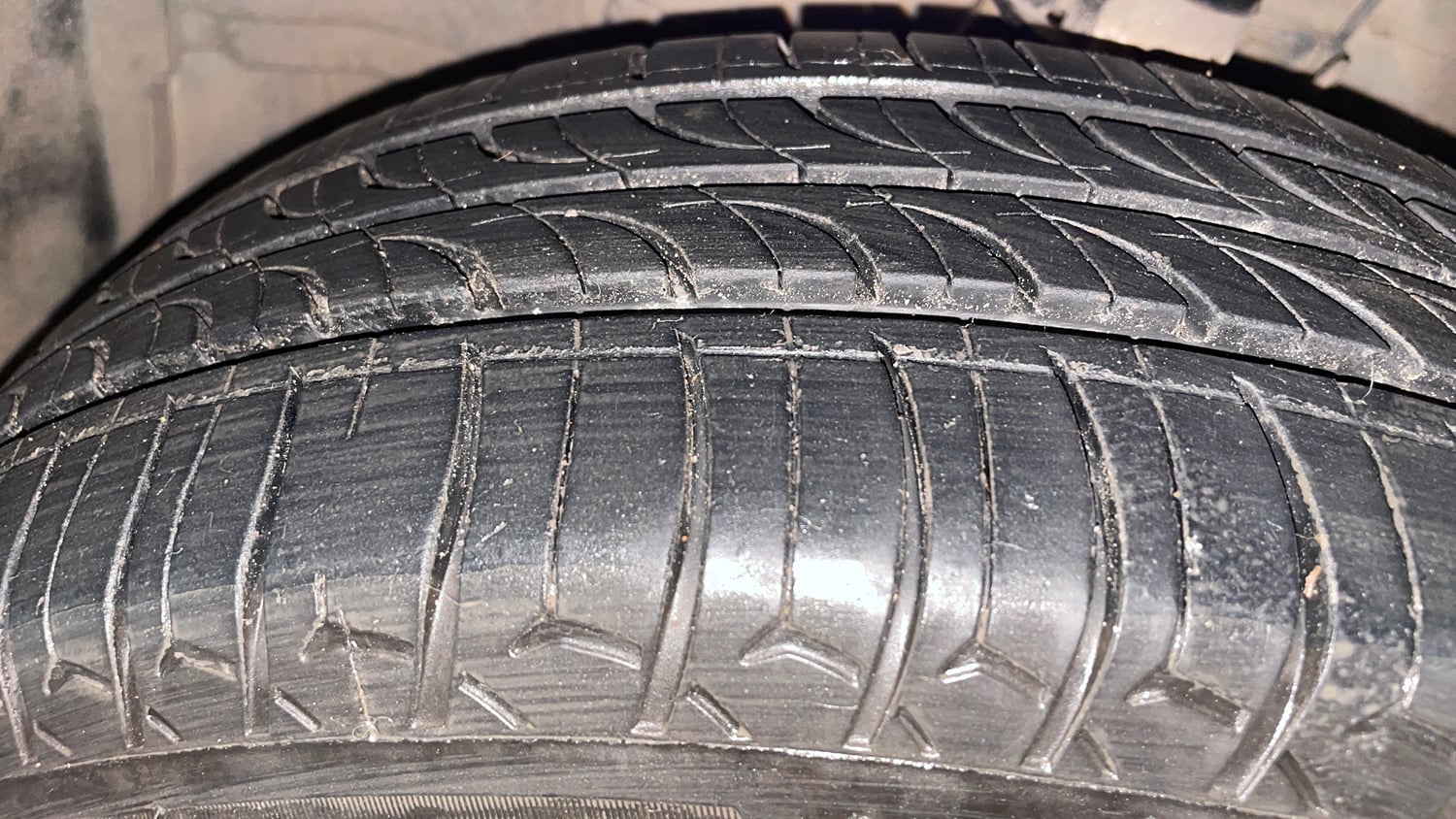 Used 2013 Honda Amaze 1.5 S i-DTEC Diesel Manual tyres LEFT FRONT TYRE TREAD VIEW