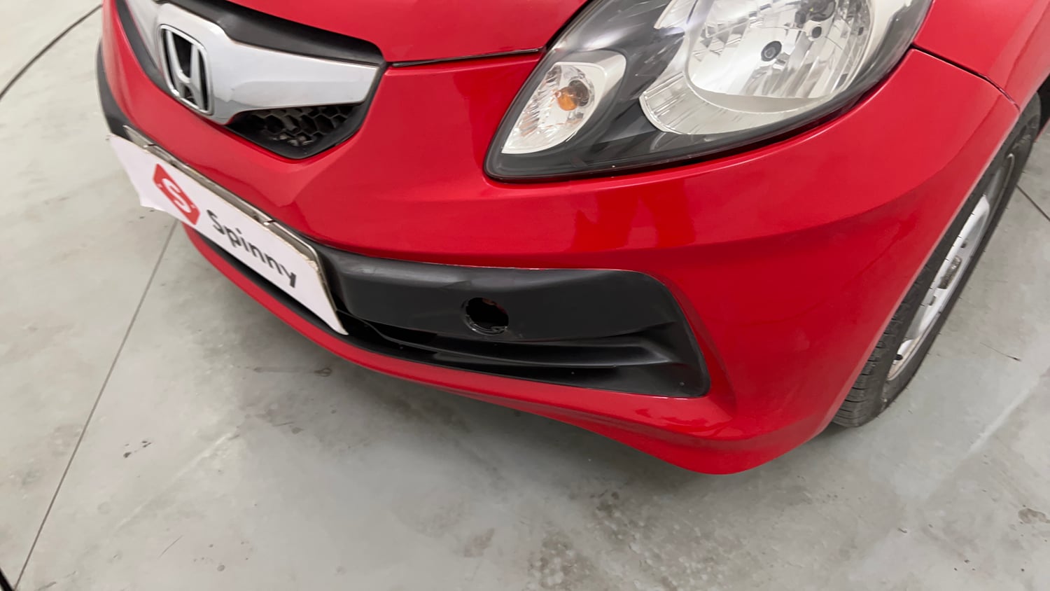 Used 2014 Honda Brio EX MT Petrol Manual dents MINOR DENT