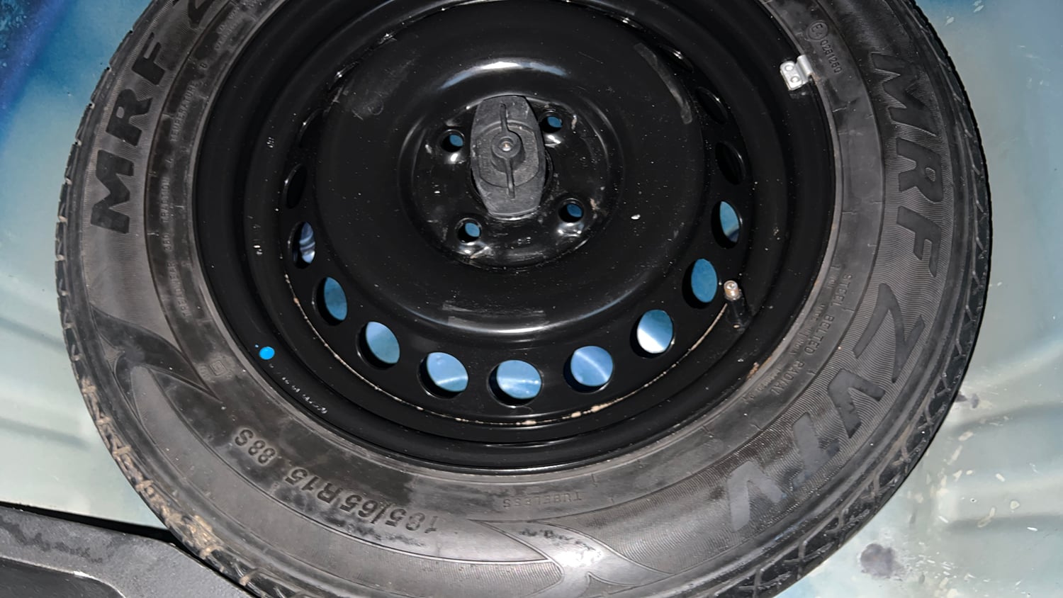 Used 2018 Maruti Suzuki Baleno Delta 1.3 Diesel Manual tyres SPARE TYRE VIEW