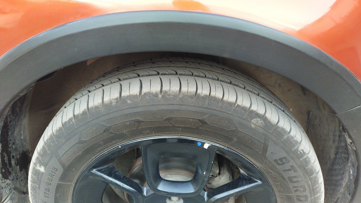 Used 2017 Maruti Suzuki Ignis Zeta 1.2 AMT Petrol Automatic tyres RIGHT FRONT TYRE TREAD VIEW