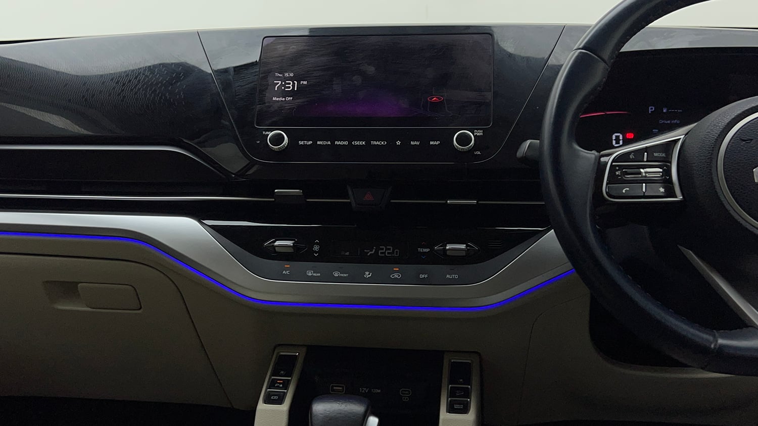 Used 2022 Kia Carens Luxury Plus 1.5 Diesel AT 7 STR Diesel Automatic interior MUSIC SYSTEM & AC CONTROL VIEW