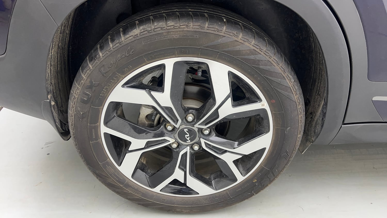Used 2024 Kia Seltos GTX Plus 1.5 Turbo Petrol DCT Petrol Automatic tyres RIGHT REAR TYRE RIM VIEW