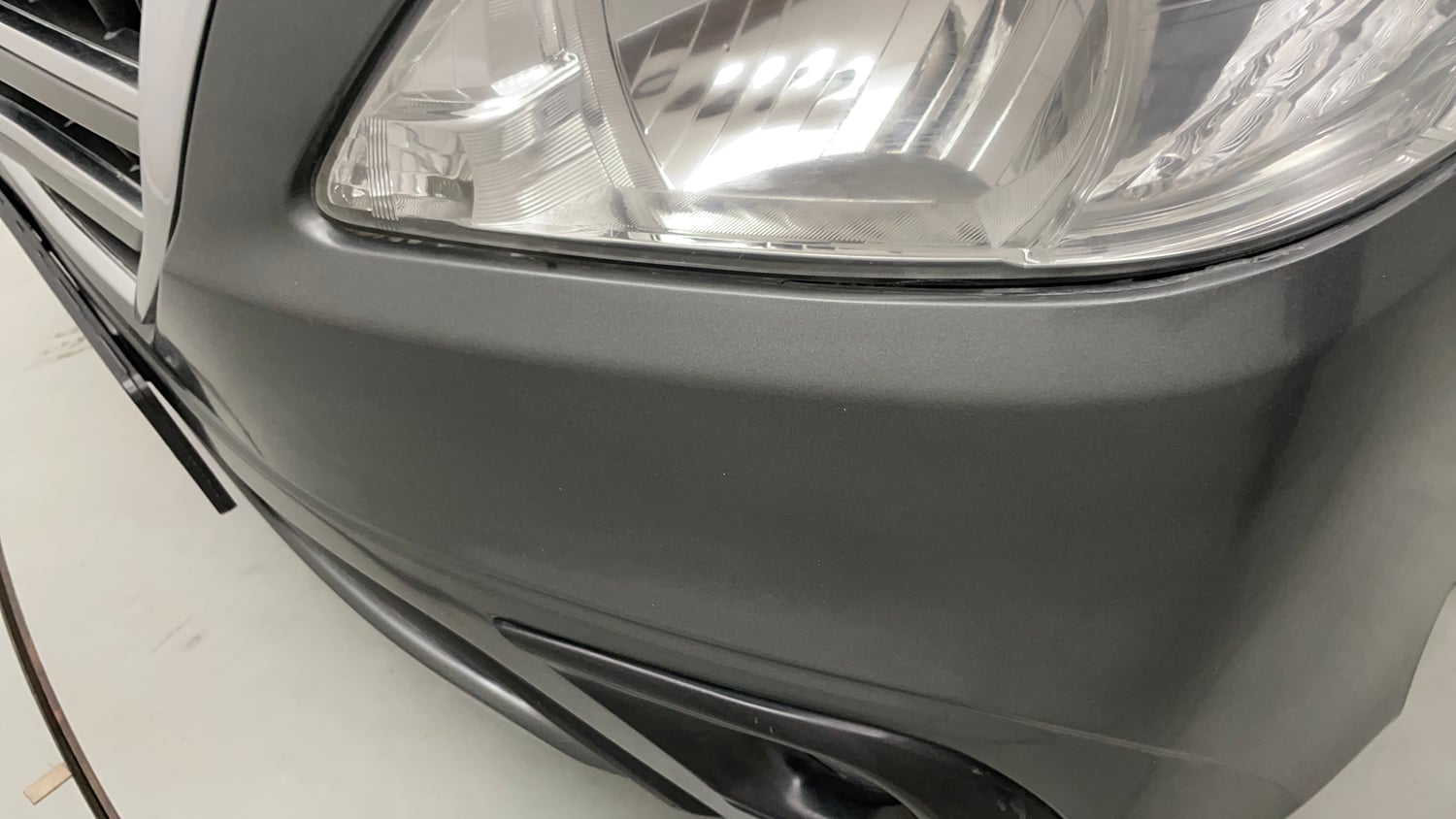 Used 2013 Toyota Innova 2.5 GX 8 STR BS-III Diesel Manual dents MINOR SCRATCH