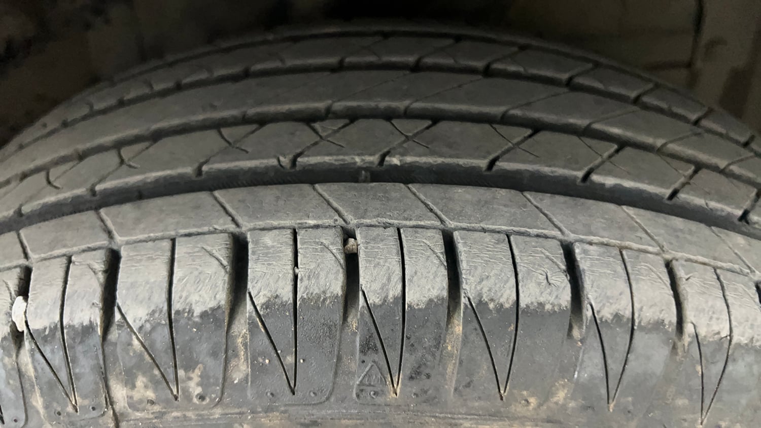 Used 2016 Maruti Suzuki Vitara Brezza ZDi+ Dual Tone Diesel Manual tyres RIGHT FRONT TYRE TREAD VIEW