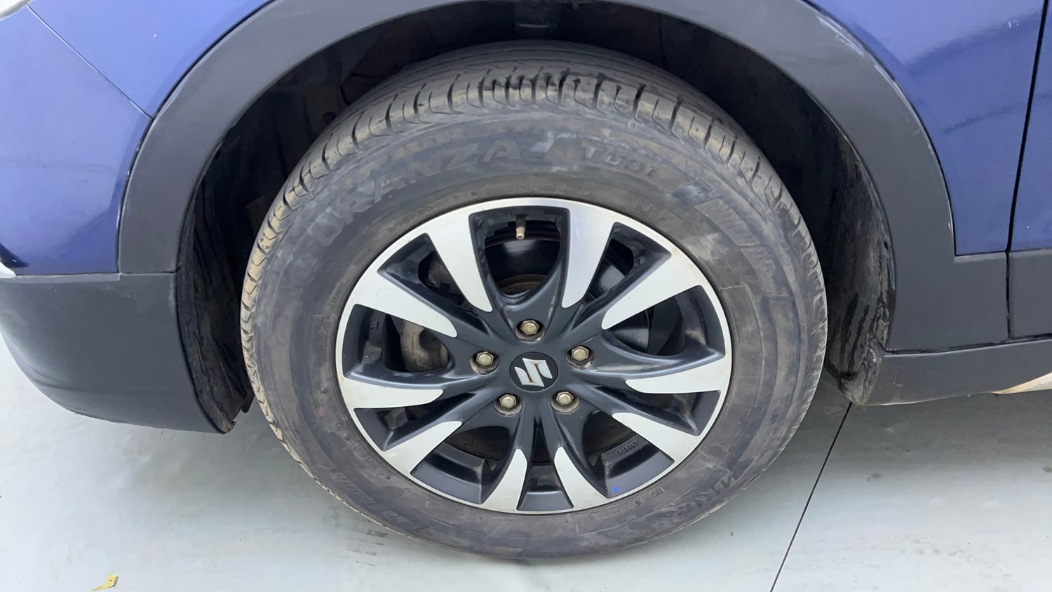Used 2018 Maruti Suzuki S-Cross Zeta 1.3 Diesel Manual tyres LEFT FRONT TYRE RIM VIEW