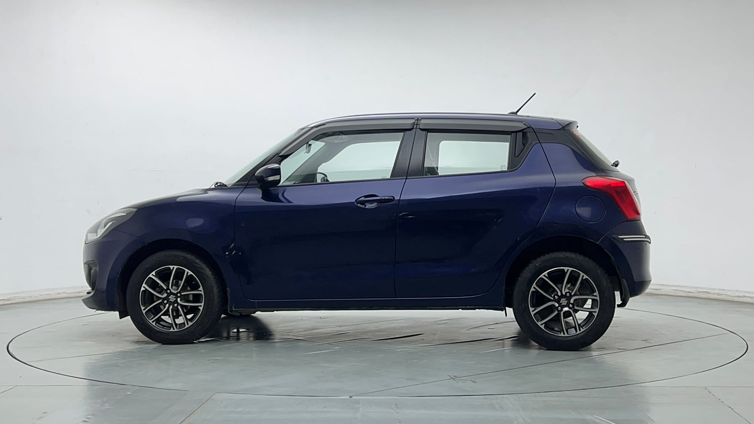 Used 2019 Maruti Suzuki Swift ZXi Plus Petrol Manual exterior LEFT SIDE VIEW